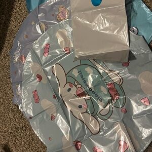 Hello kitty and friends party decor